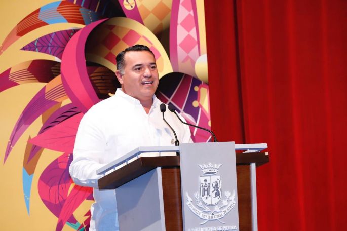 El Alcalde Renán Barrera inaugura el Primer Encuentro Internacional de Carnavales