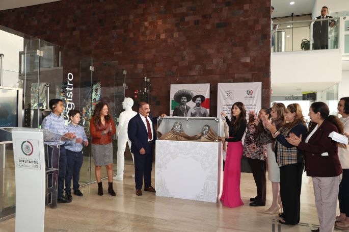 Homenaje en San Lázaro a los próceres Francisco Villa y Emiliano Zapata