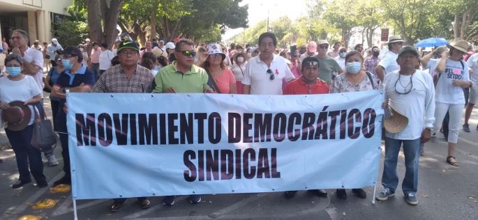 El grupúsculo "disidente" de Burócratas Estatales, marcha en apoyo al INE