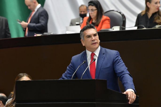 Altos precios de productos básicos golpean al pueblo: Alejandro Moreno