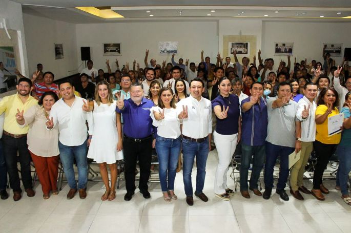 Se fortalecen las juventudes del PAN y de MORENA en Yucatán 