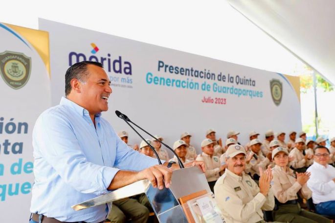 Renán Barrera presenta la quinta generación de Guardaparques e inaugura parque en el Fraccionamiento del Sur.