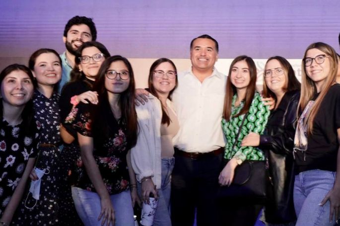 Renán Barrera promueve más espacios para el desarrollo integral de la juventud