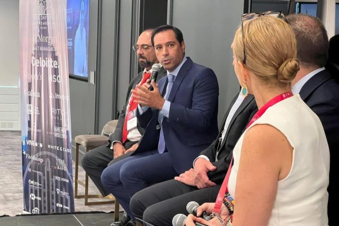 Promueve el Gobernador Mauricio Vila a Yucatán para la llegada de más inversiones que generen más empleos y mejor pagados para los yucatecos