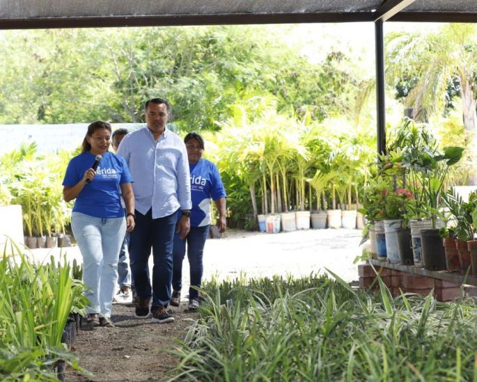 Renán Barrera inaugura el nuevo vivero municipal