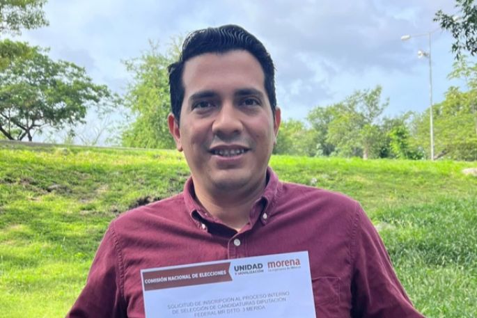 El morenista Óscar Brito se inscribe en la búsqueda de la candidatura del Distrito 3 Federal