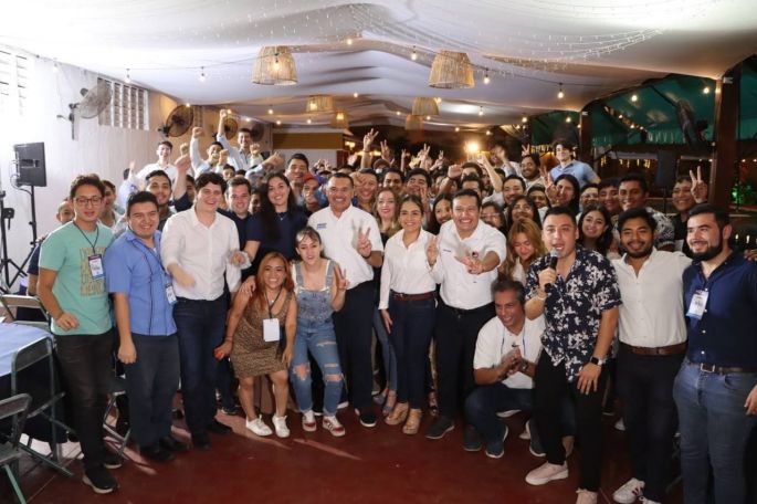  Las y los jóvenes respaldan el proyecto de Renán Barrera