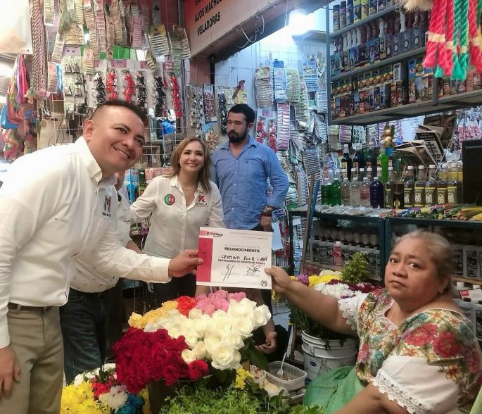 Identidad priista llega al mercado San Benito y Lucas de Gálvez de la mano de Sergio Vadillo Lora y Karla Franco Blanco