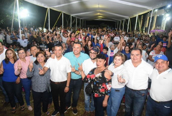  Los trabajadores yucatecos merecen ganar más: Renán Barrera 