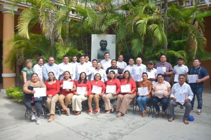 Mujeres y jóvenes encabezan los comités municipales de Tizimín, Samahil y Teabo.