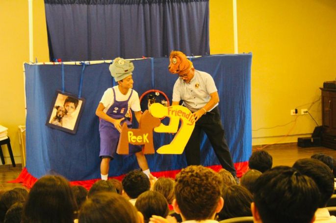 Presentan la obra Peek Friendly a más de 7 mil estudiantes de 100 planteles educativos del estado