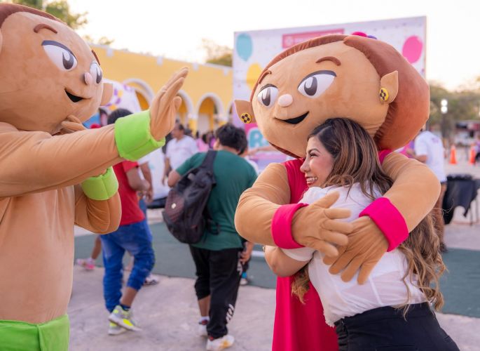 Más de 9 mil personas celebran el Día de la Niña y el Niño en Xmatkuil
