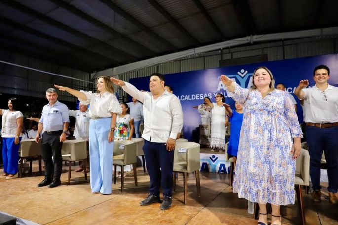 Ediles panistas presentan la asociación “Alcaldesas y Alcaldes por Yucatán (AAYAC)”