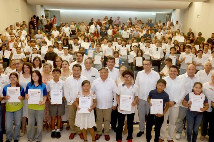 Reconocen a estudiantes destacados en la Olimpiada Mexicana de Informática 2025