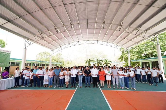 Nueva obra en Oxkutzcab en beneficio de estudiantes y profesores 