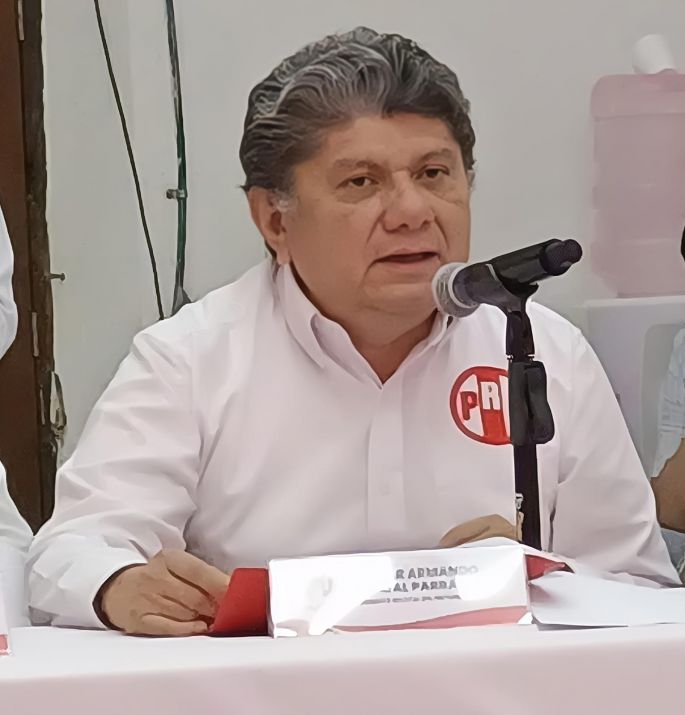 Regular las comisiones bancarias mejorará la economía de los yucatecos: Gaspar Quintal 