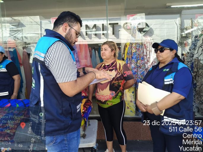 Reordenan comercio semifijo en centro de Mérida