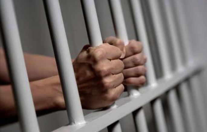 Sentenciado a más de 11 años de prisión por violentar a su madre