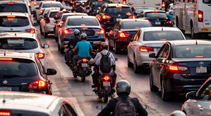 El parque vehicular de la zona conurbada de Mérida creció 5.8% anual en la última década