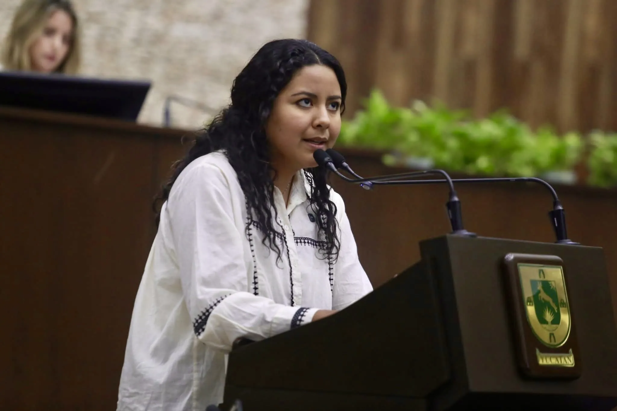 Reforma de 40 horas es insuficiente y “da gato por liebre” a trabajadores: Larissa Acosta
