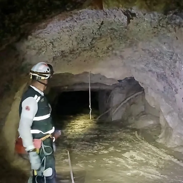 Más de 300 rescatistas luchan por salvar a cuatro mineros atrapados