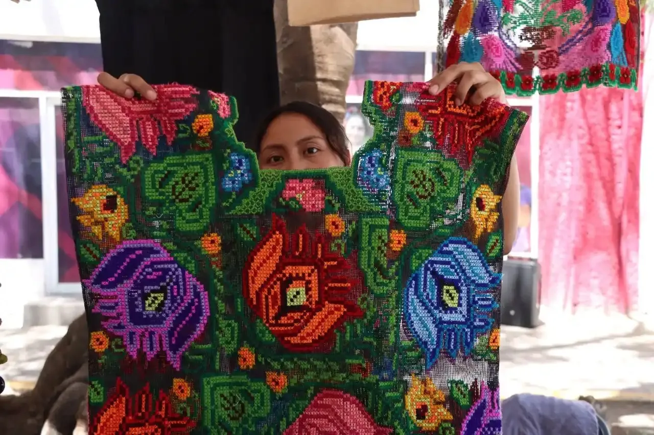 Historias de superación en la Feria Artesanal por los Derechos de las Mujeres