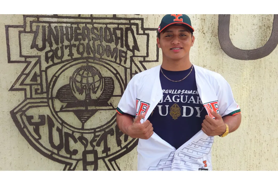 Estudiante de la UABIC de la UADY firma con Leones de Yucatán como pitcher profesional